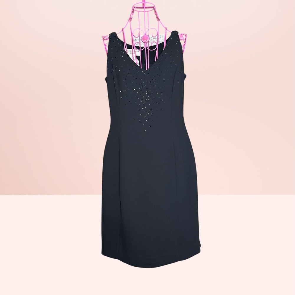 Jones New York Dress Black Rhinestone V-Neck Sheath Dress Classic Size 6 Black